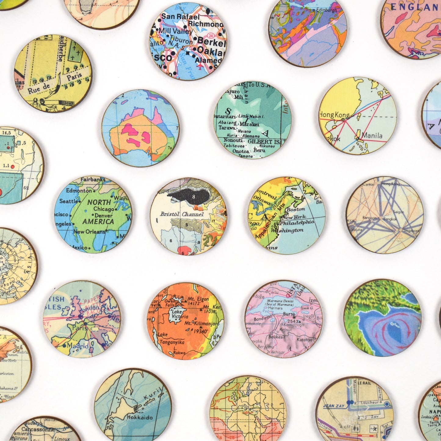 Vintage World Map Dots Collage, Circle