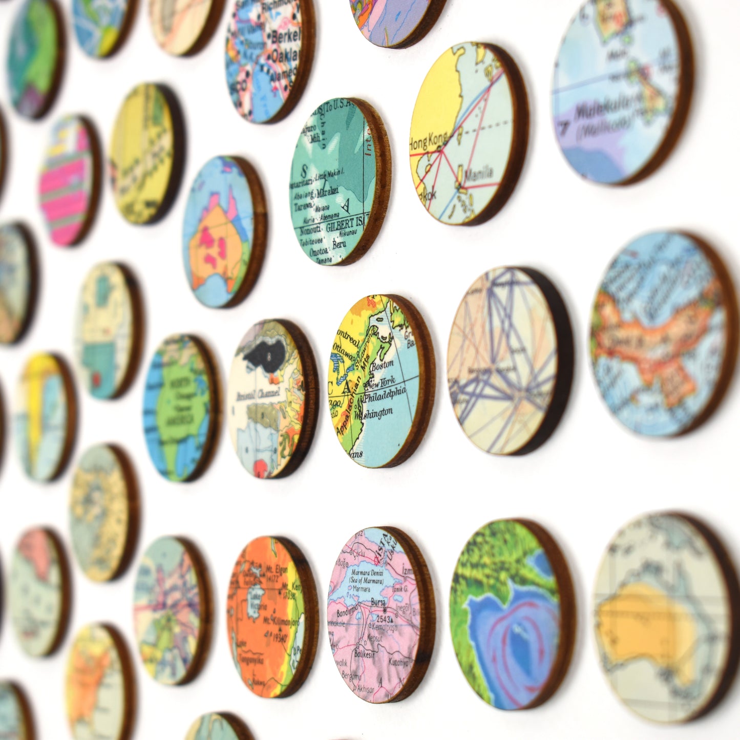 Vintage World Map Dots Collage, Circle