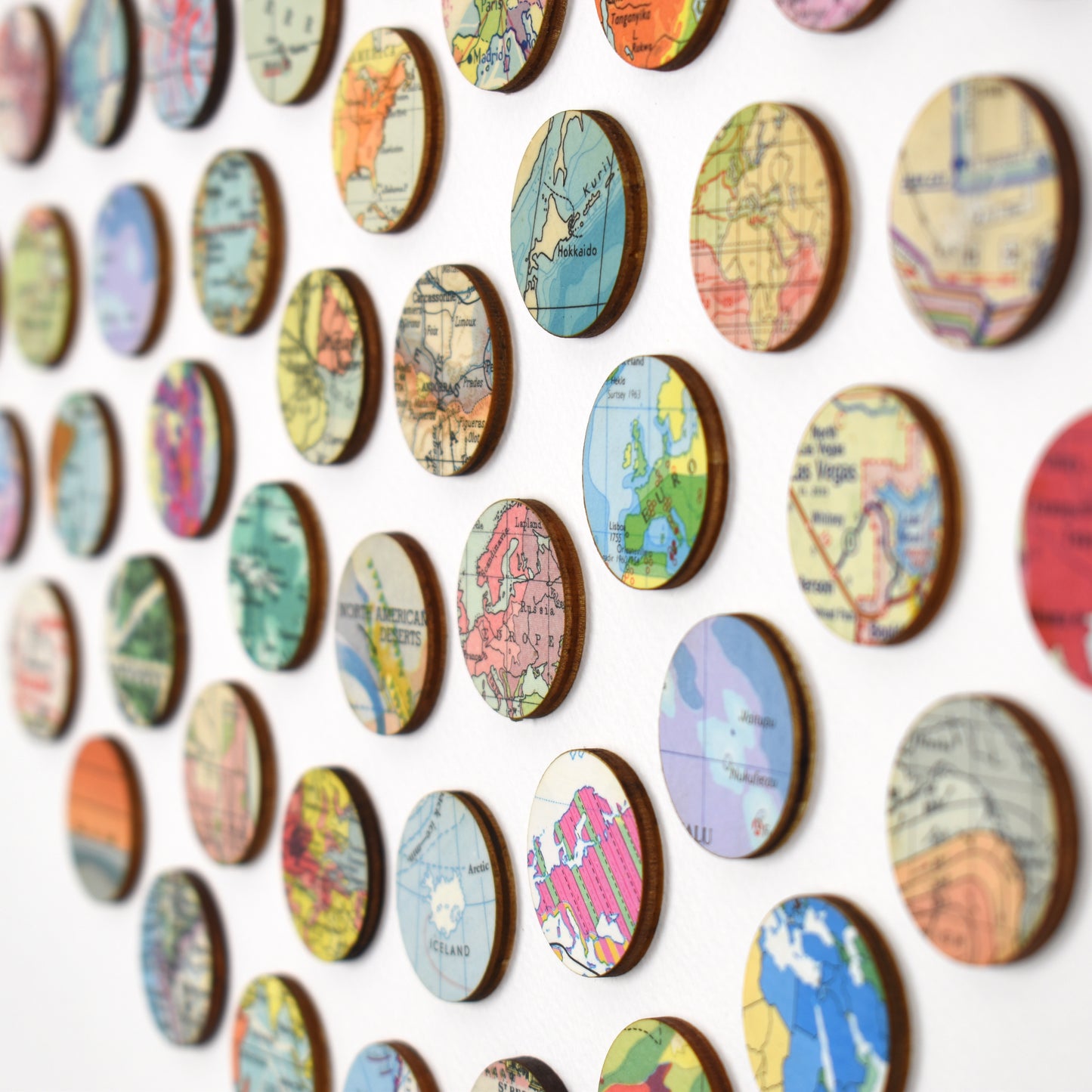 Vintage World Map Dots Collage, Circle
