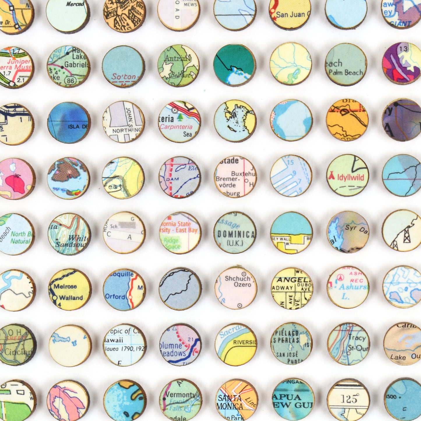 Three Hundred and Twenty Two World Map Dots Collage, Pastel