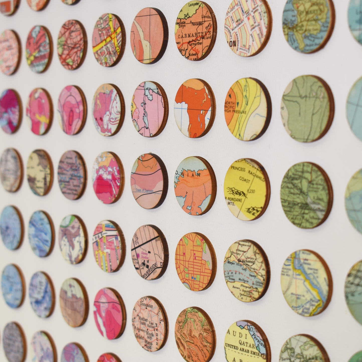 Three Hundred and Twenty Four World Map Dots Concentric Squares Rainbow