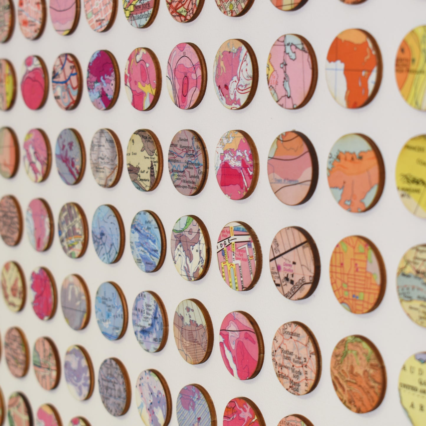 Three Hundred and Twenty Four World Map Dots Concentric Squares Rainbow
